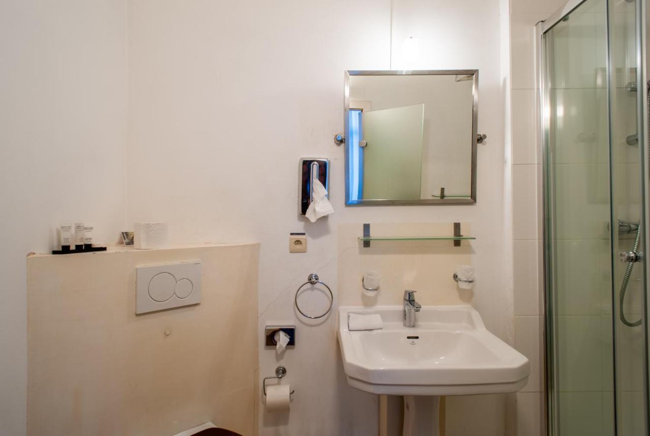 Charme Hotel Hancelot Gent Bagian luar foto